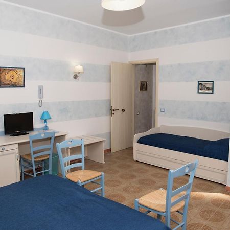 Отель La Lanterna Di Bachi Шакка Экстерьер фото